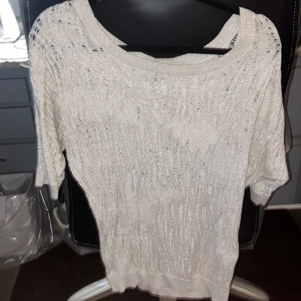 Express size M gorgeous light sweater with gold subtle threads